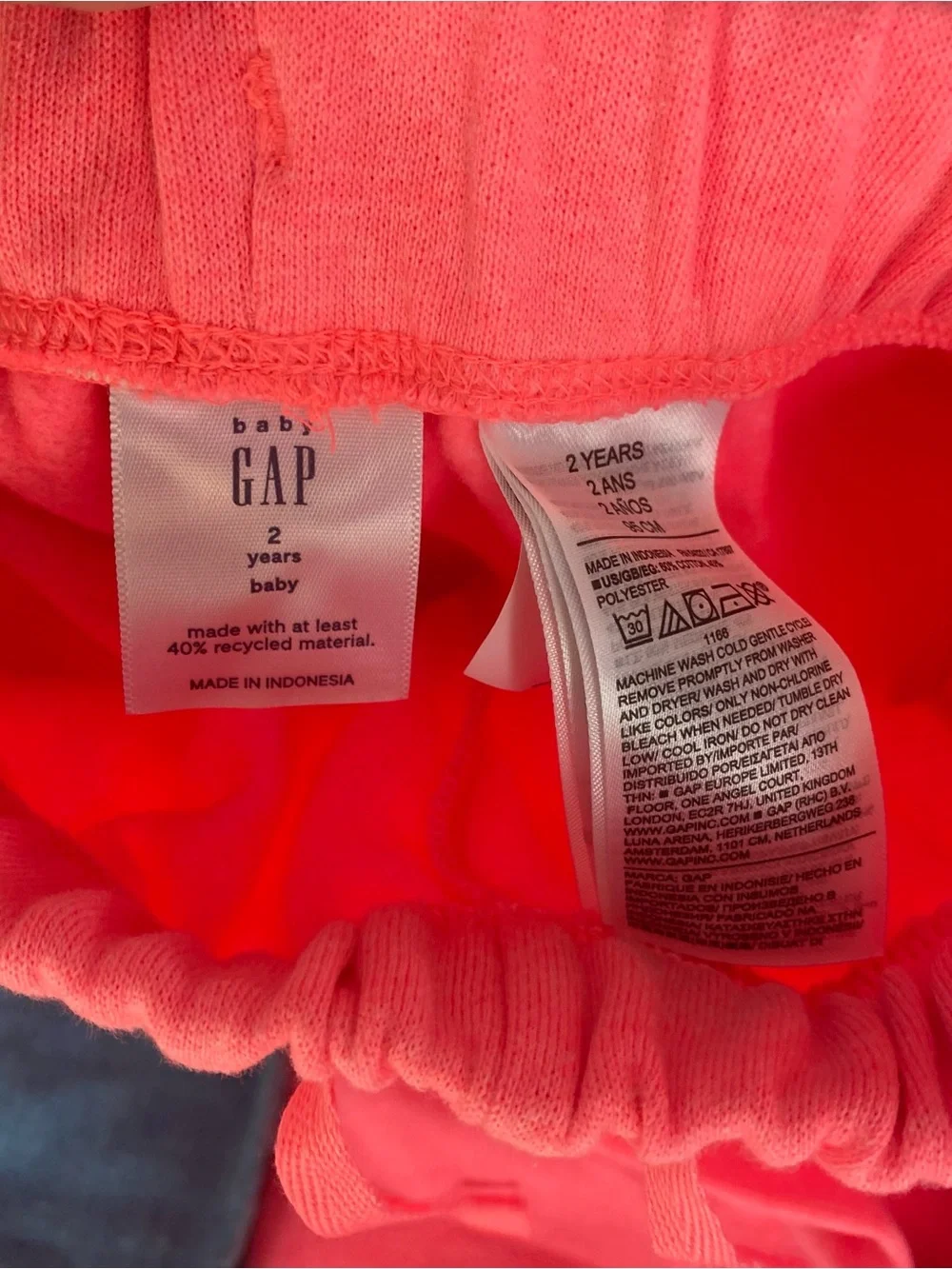 Girls 2T clothing bundle NWT and like new Gap Nike Carter’s Oshkosh